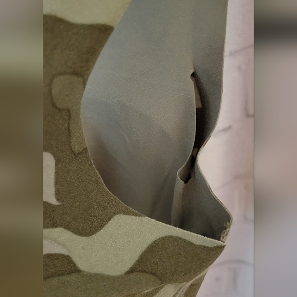 PINK Bralette - Picture 3 of 4